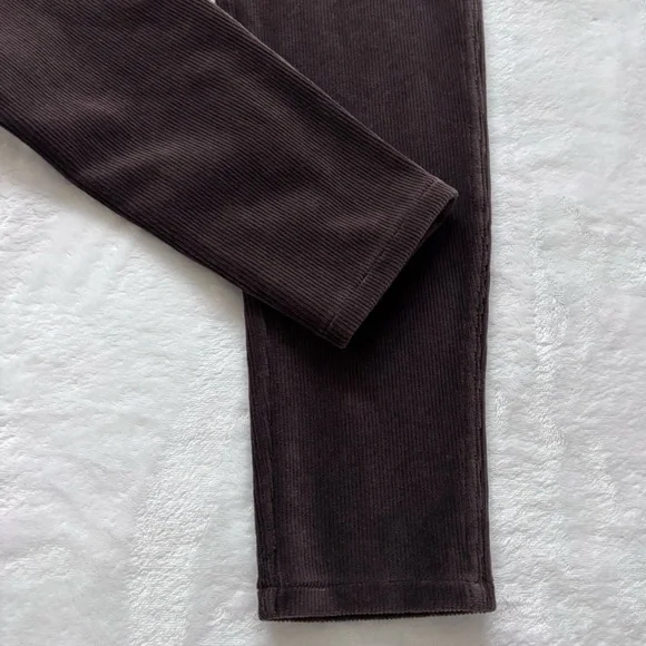 HUE Classic Brown Corduroy Mid-Rise Pull On Leggings--M - Picture 5 of 11